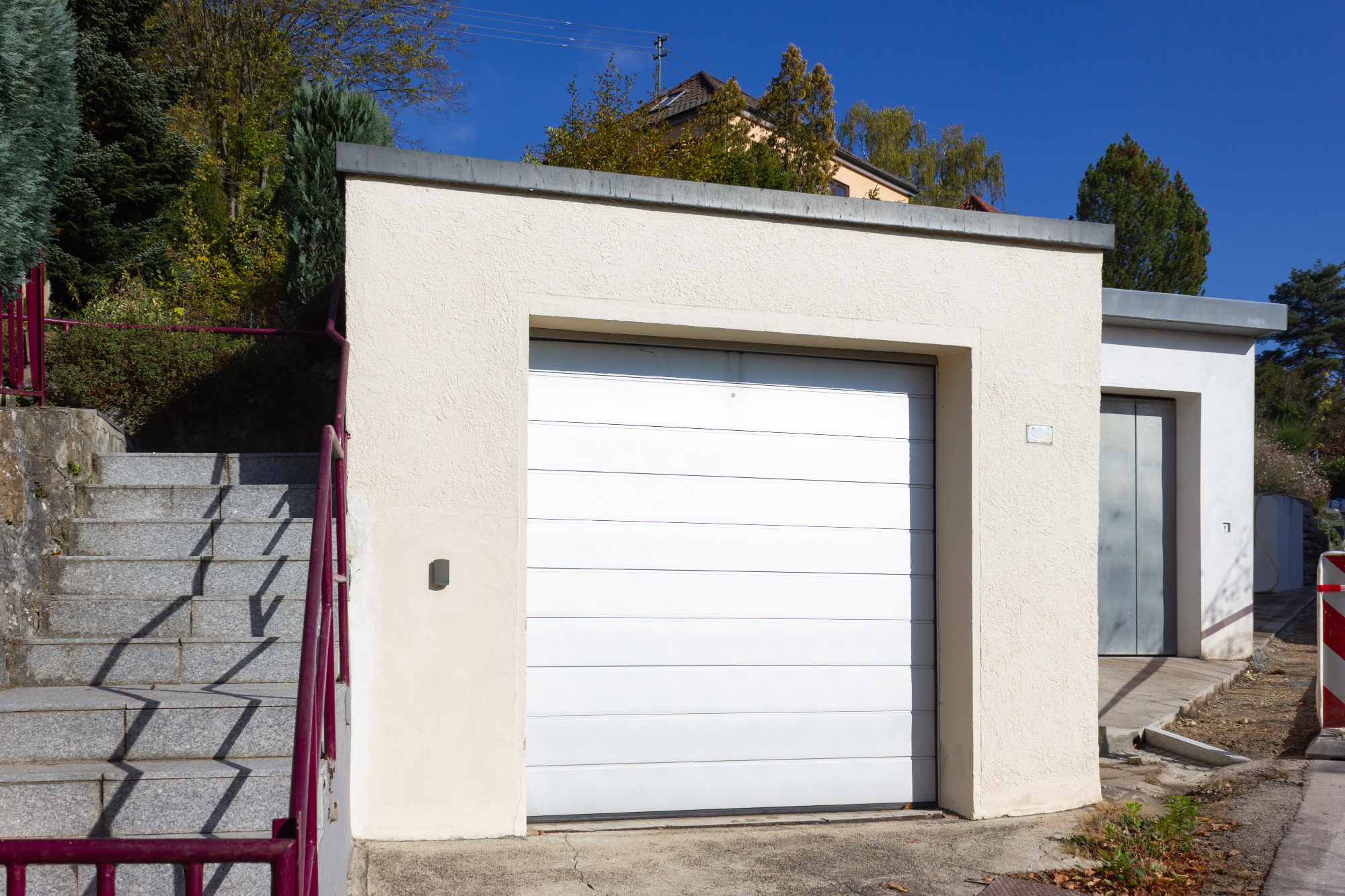 Garažna vrata so bila še zadnji del renovacije moje hiše